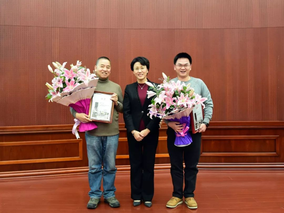 平新乔--北京大学经济学院教授，博士生导师。