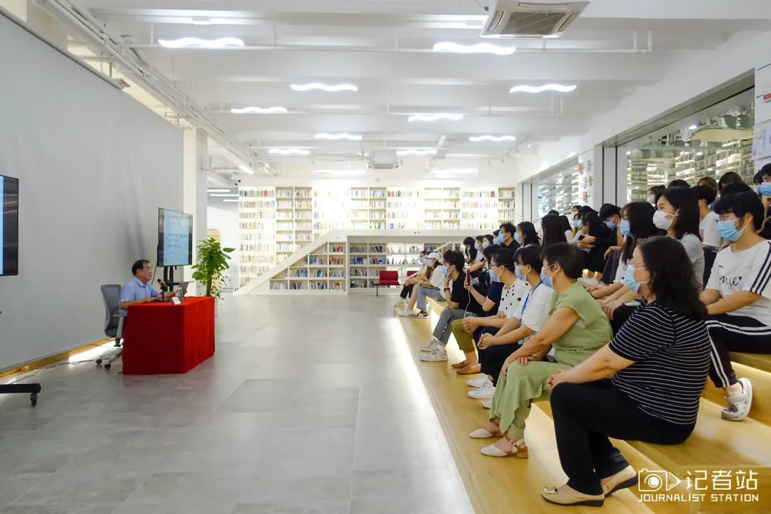 音乐文学知识漫谈，展现艺术独特魅力 ——第七届读书月讲座『平黎明』