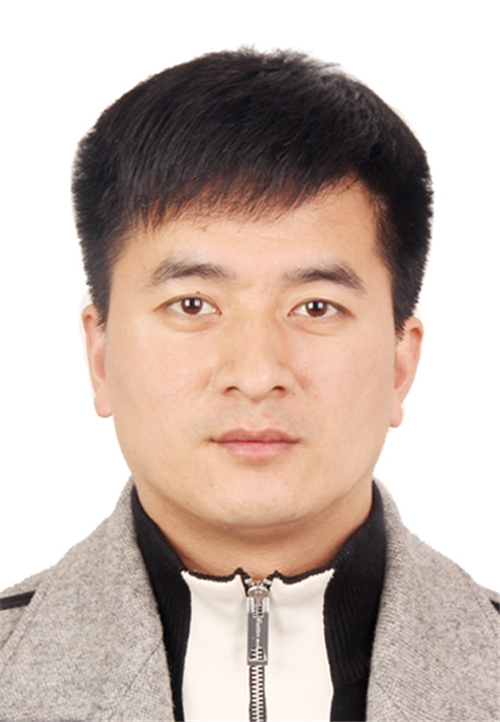 爱岗敬业热心公益 用行动书写小家大爱
